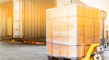 荷物の積み込み